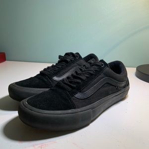 Vans Men’s Ultra Cush Pro Skate Shoe all Black